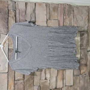 Kristin Nicole size medium gray short sleeve v neck top